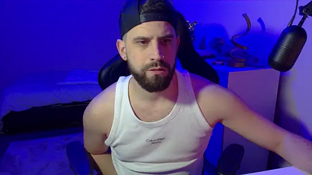 Snapshot of lucas_kazimm chatting on February 2025 09:35:02 PM lucas kazimm online show from February 2025 09:35:02 PM