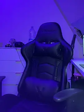 Snapshot of lucas_kazimm chatting on February 2025 08:09:02 PM lucas kazimm online show from February 2025 08:09:02 PM