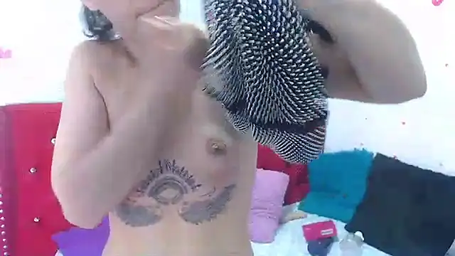 Ariasmithog online show from November 2025 04:18:02 PM