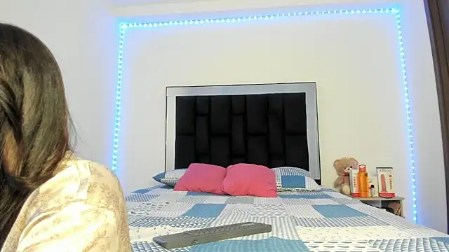 victoriacolin online show from March 2025 10:26:01 PM