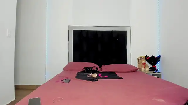 victoriacolin online show from February 2026 11:58:01 AM