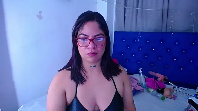 hornny cougar online show from September 2025 03:06:02 AM