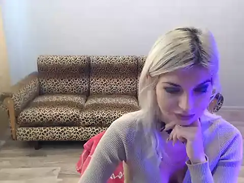 Snapshot of SexyBeatriice chatting on December 2025 07:05:01 AM SexyBeatriice online show from December 2025 07:05:01 AM