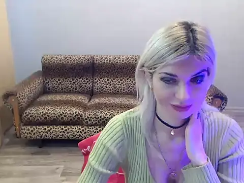 Snapshot of SexyBeatriice chatting on December 2025 07:17:01 AM SexyBeatriice online show from December 2025 07:17:01 AM