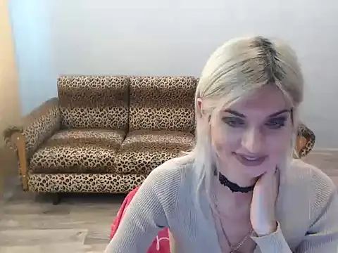 Snapshot of SexyBeatriice chatting on December 2025 07:17:01 AM SexyBeatriice online show from December 2025 07:17:01 AM