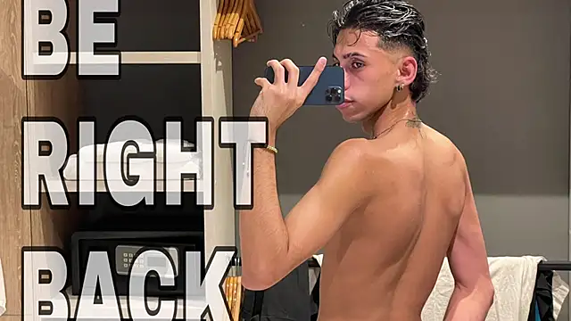 Snapshot of Sam_culhane chatting on February 2025 09:07:02 PM Sam culhane online show from February 2025 09:07:02 PM