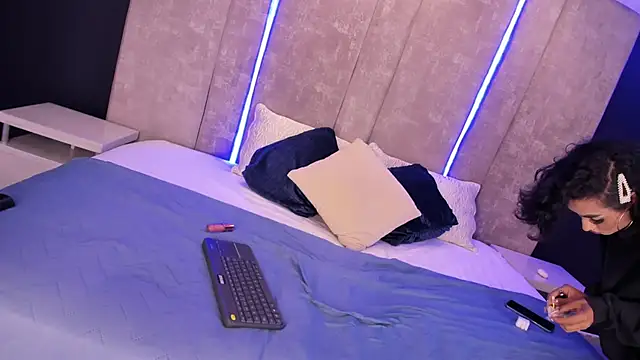 AliDiaz  online show from March 2025 12:05:01 AM