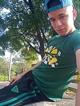 arevalo1124 online show from September 2025 09:38:01 PM