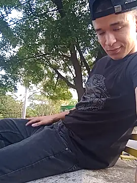 arevalo1124 online show from September 2025 09:53:01 PM