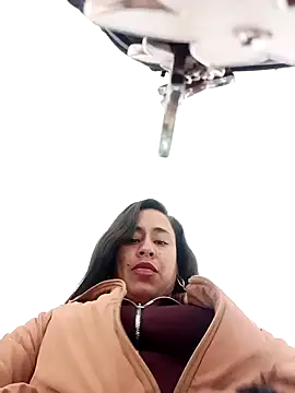 kamila lovee online show from October 2025 07:22:01 PM