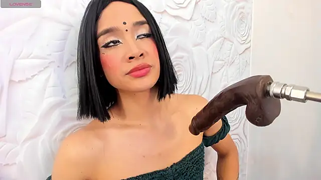 Snapshot of Sarahi_Camila chatting on October 2025 09:16:01 PM Sarahi Camila online show from October 2025 09:16:01 PM