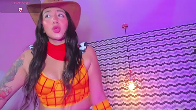 Snapshot of CALANTHELOVE1 chatting on March 2025 03:17:01 AM CALANTHELOVE1 online show from March 2025 03:17:01 AM