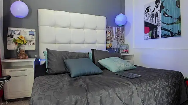 Thomas May4rs online show from February 2025 04:09:02 AM