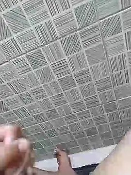 seulobinhoOficial04 online show from April 2026 08:12:02 PM