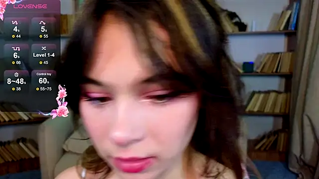 Snapshot of Hotary_Yuko chatting on February 2025 02:48:02 PM Hotary Yuko online show from February 2025 02:48:02 PM