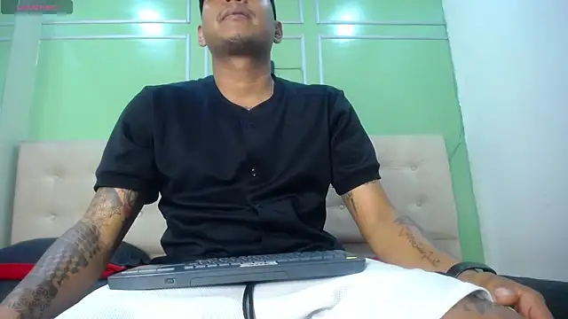 Saipadpuer30 online show from February 2025 01:50:01 PM