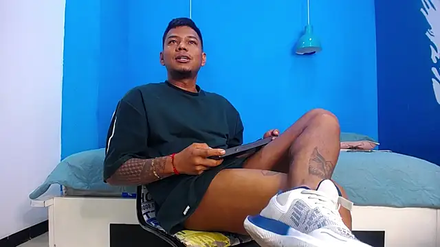 Saipadpuer30 online show from March 2025 03:42:02 PM