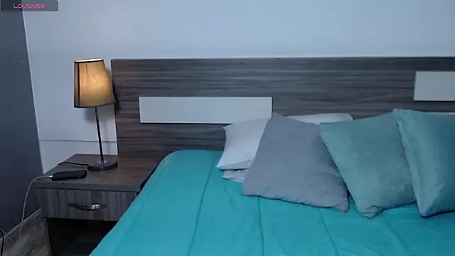 Liiamthompson online show from February 2026 07:15:02 PM