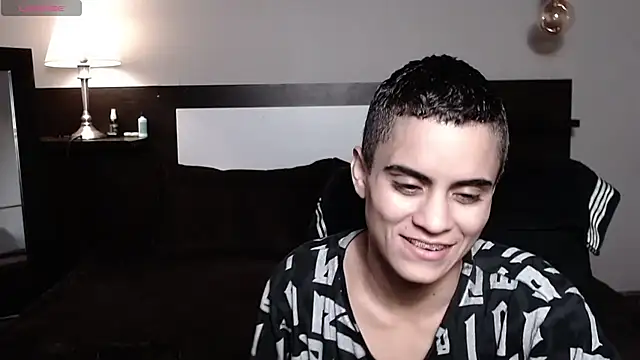 Liiamthompson online show from May 2026 09:53:02 PM