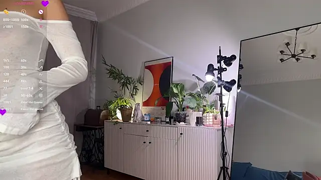 WhiteAnni online show from October 2025 04:33:01 AM