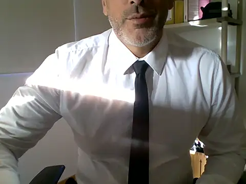 66MA69 online show from October 2025 08:25:01 AM