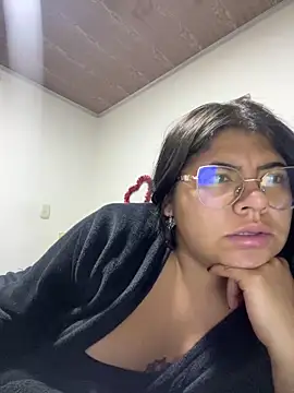 Snapshot of viccky_vick chatting on March 2025 11:36:02 AM viccky vick online show from March 2025 11:36:02 AM