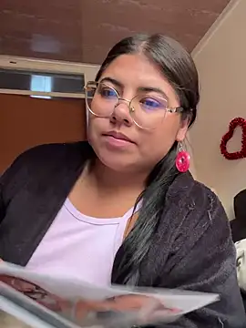 Snapshot of viccky_vick chatting on March 2025 05:13:01 PM viccky vick online show from March 2025 05:13:01 PM