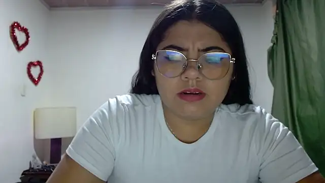 Snapshot of viccky_vick chatting on September 2025 03:43:01 AM viccky vick online show from September 2025 03:43:01 AM