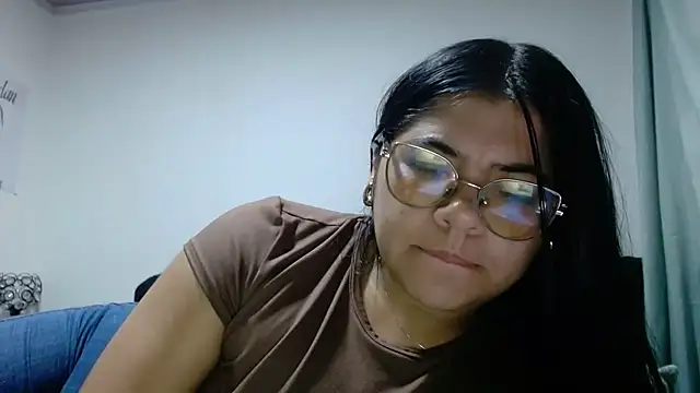 viccky vick online show from May 2026 10:38:02 PM