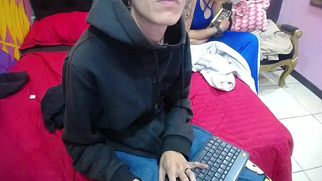 SimonAndJocelyn online show from March 2025 07:57:02 PM