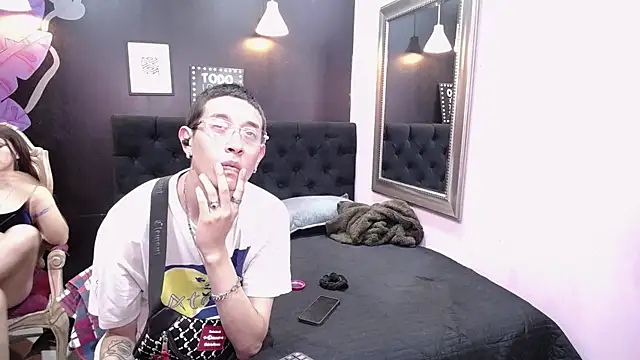 SimonAndJocelyn online show from September 2025 02:52:01 PM