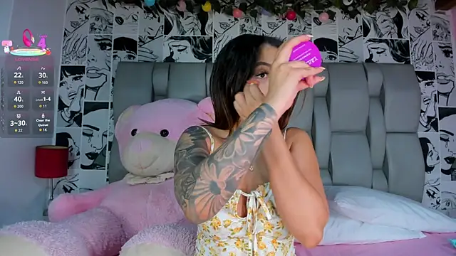 Snapshot of LucyRosse chatting on January 2026 11:15:02 AM LucyRosse online show from January 2026 11:15:02 AM