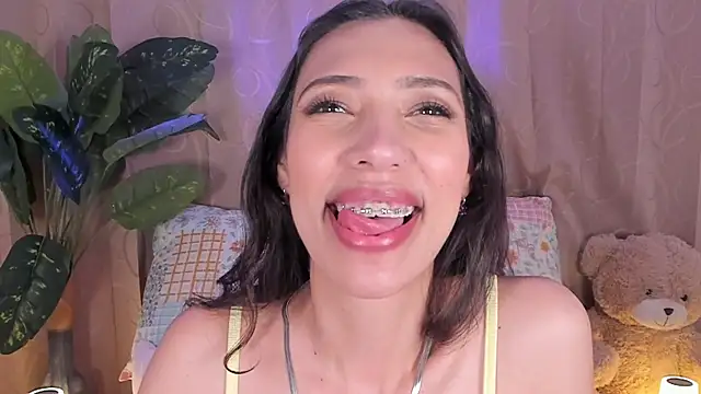 Miss veronicaa2 online show from July 2026 01:14:02 PM