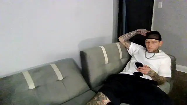 Snapshot of cruz815 chatting on November 2025 11:50:01 PM cruz815 online show from November 2025 11:50:01 PM