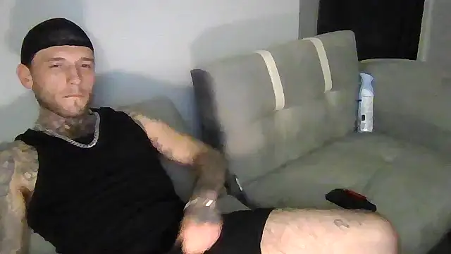 Snapshot of cruz815 chatting on November 2025 02:47:02 AM cruz815 online show from November 2025 02:47:02 AM