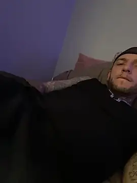 Snapshot of cruz815 chatting on December 2025 08:06:02 PM cruz815 online show from December 2025 08:06:02 PM