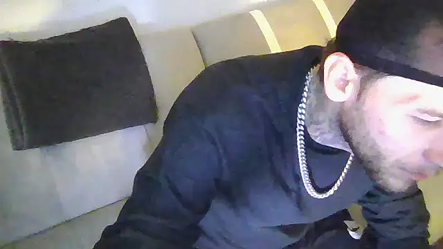 Snapshot of cruz815 chatting on December 2025 08:49:02 PM cruz815 online show from December 2025 08:49:02 PM