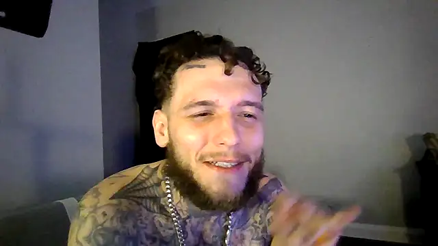 Snapshot of cruz815 chatting on February 2026 08:11:01 AM cruz815 online show from February 2026 08:11:01 AM