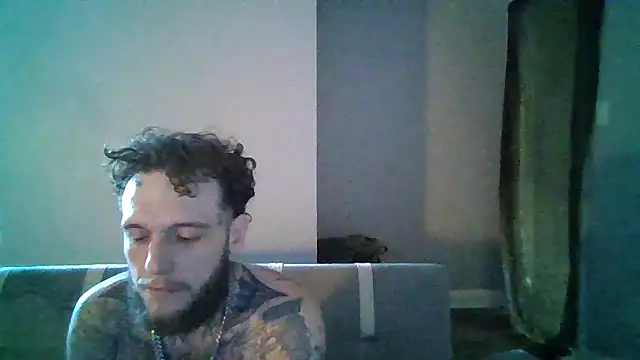 Snapshot of cruz815 chatting on February 2026 10:11:02 PM cruz815 online show from February 2026 10:11:02 PM