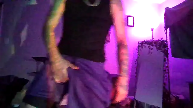 cruz815 online show from June 2026 02:09:02 AM