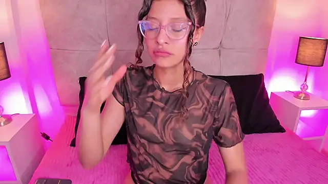 Snapshot of mac-sara chatting on February 2025 08:09:01 PM mac-sara online show from February 2025 08:09:01 PM