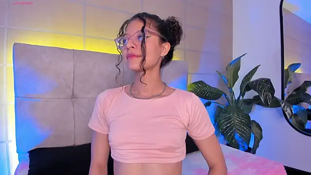 Snapshot of mac-sara chatting on October 2025 09:37:01 PM mac-sara online show from October 2025 09:37:01 PM