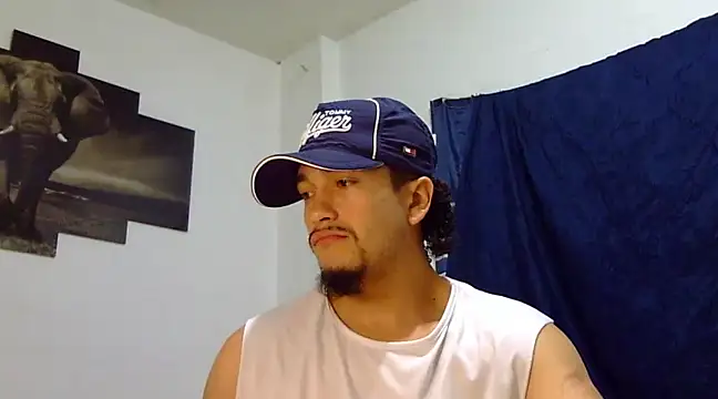 Snapshot of Keiviid chatting on February 2025 10:03:02 AM Keiviid online show from February 2025 10:03:02 AM