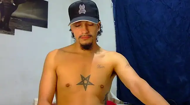 Snapshot of Keiviid chatting on February 2025 12:03:02 PM Keiviid online show from February 2025 12:03:02 PM