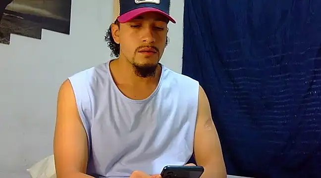 Snapshot of Keiviid chatting on March 2025 02:21:02 PM Keiviid online show from March 2025 02:21:02 PM