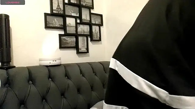 MirandaLatinaLovely online show from June 2026 05:52:01 PM