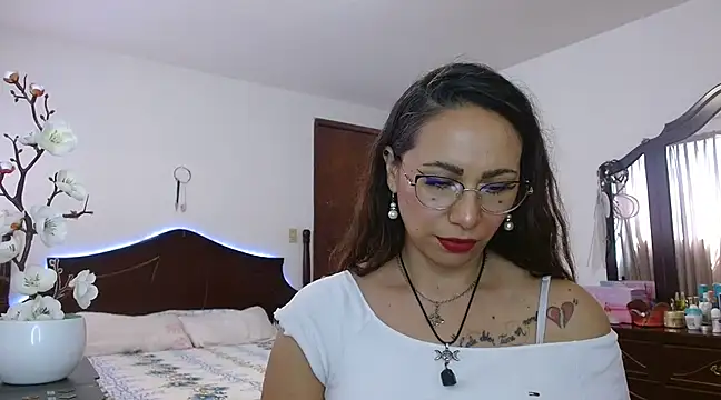 Snapshot of AloLovely_ chatting on March 2025 05:58:01 PM AloLovely online show from March 2025 05:58:01 PM