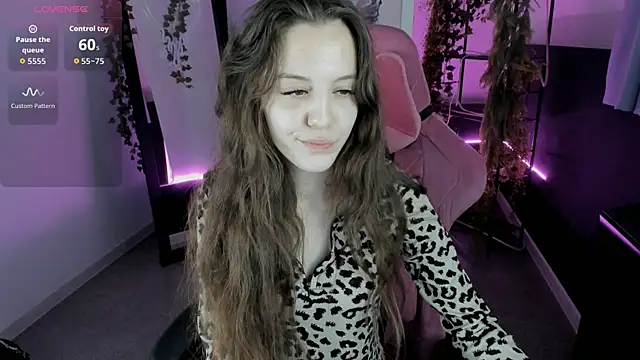 MilaStoyne online show from October 2025 08:00:02 AM