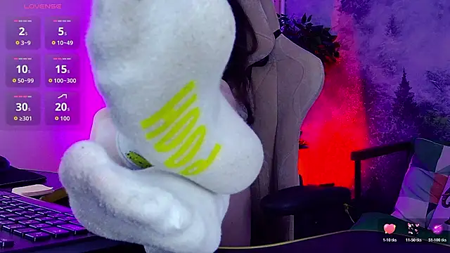 Snapshot of MilaStoyne chatting on March 2026 08:08:01 AM MilaStoyne online show from March 2026 08:08:01 AM