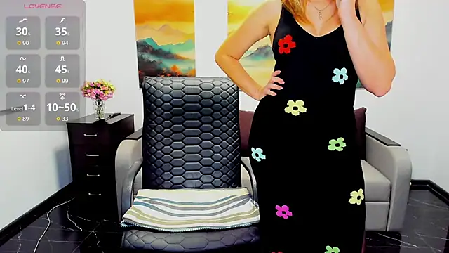 Mira Whites online show from December 2025 01:09:01 PM